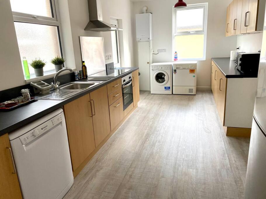 Eden Stay 5 Bedroom House Morecambe Exteriör bild